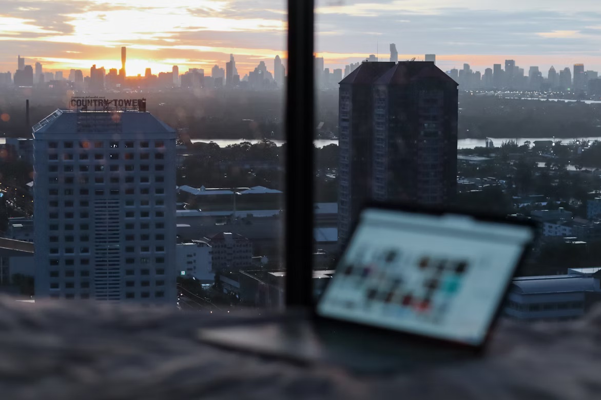 Plum Guide Review for Digital Nomads (2026)